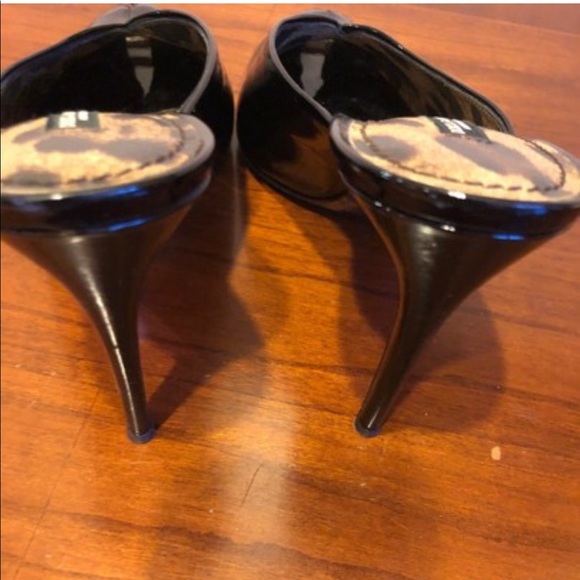 Shoes - Picture 3 of 6